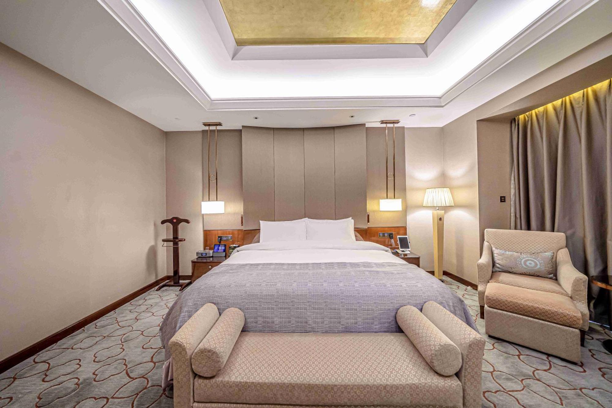 Zhaolin Grand Hotel Beijing Exterior photo